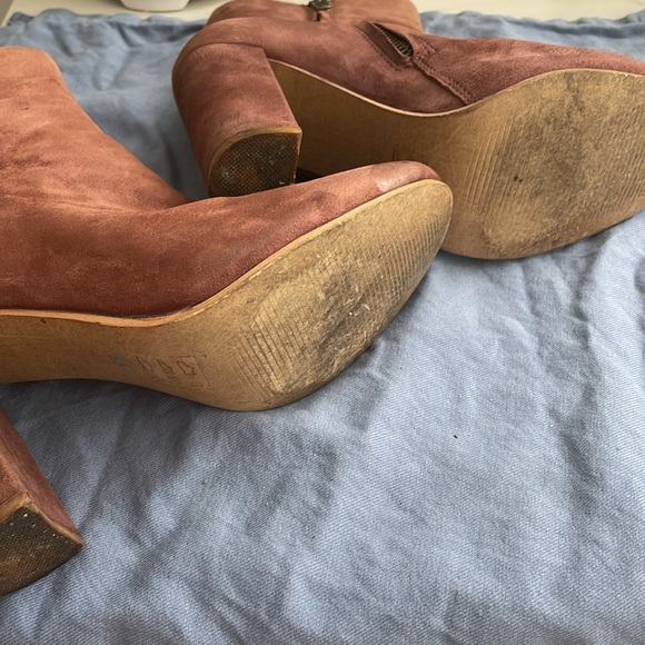 Steve Madden suede booties - Picture 3 of 6